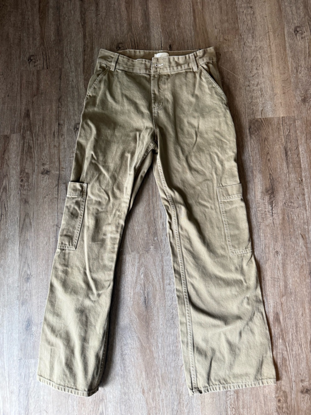 H&M Womens Cargo Pants in Light Khaki